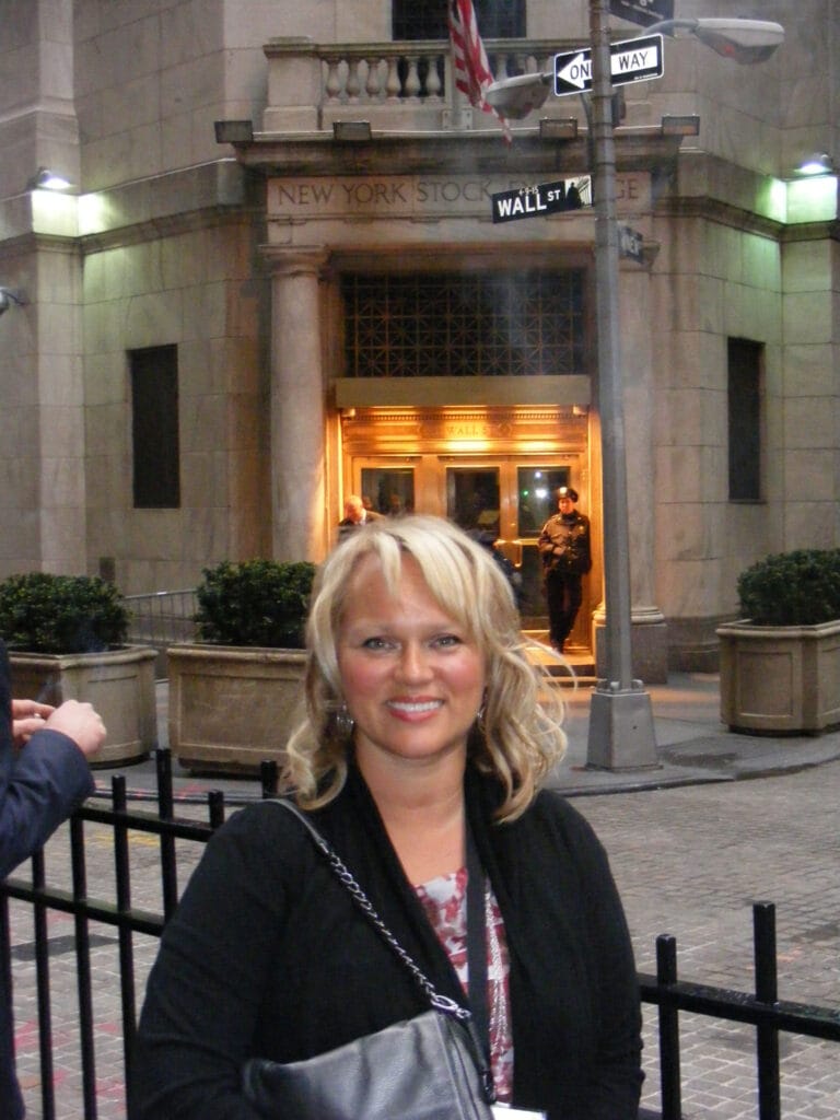 Eeva Niemi Financial Advisor Thunder Bay infront of Wall Street New York
